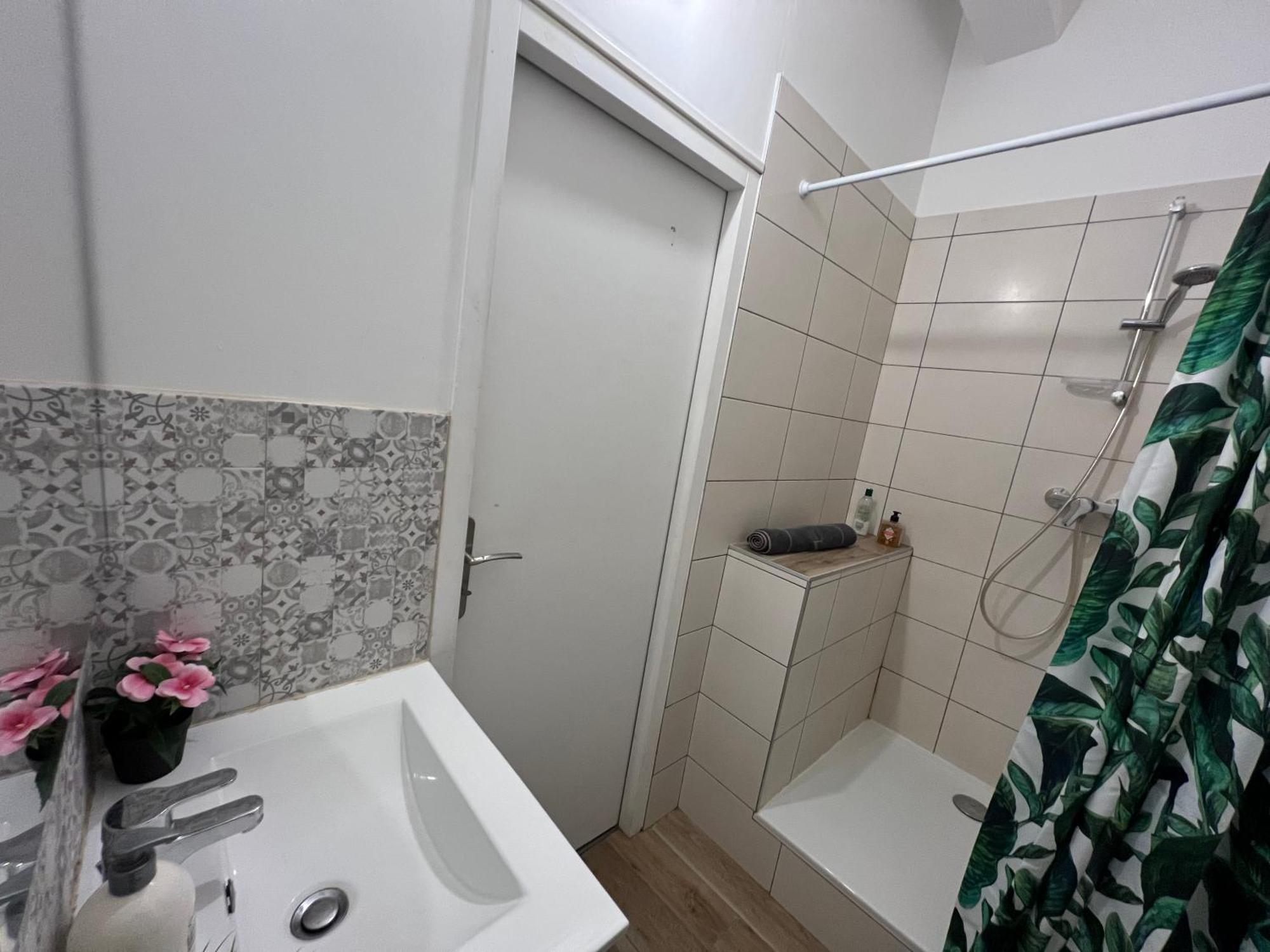 Les Studios Du Centre Historique De Valence Valence  Ngoại thất bức ảnh