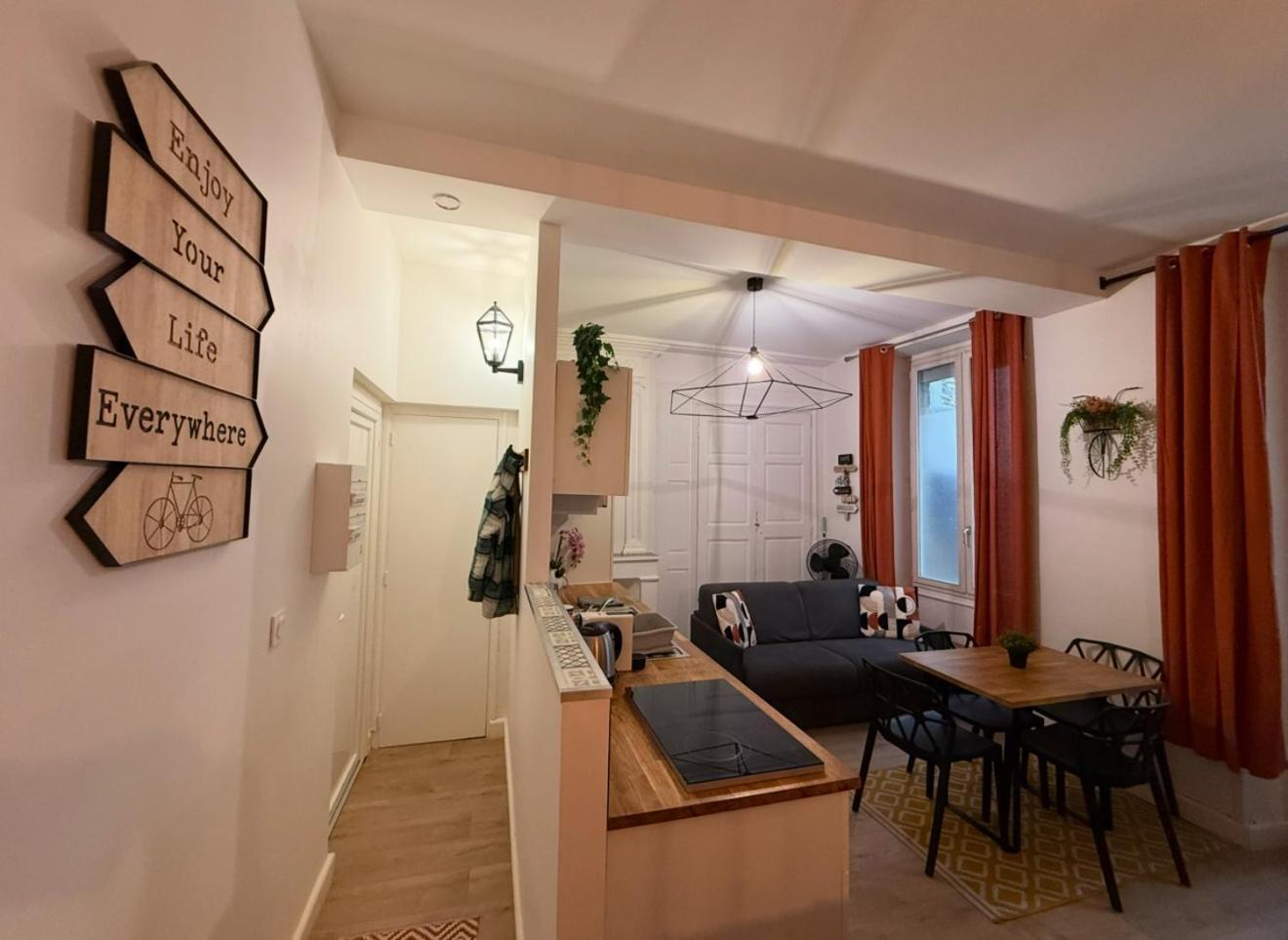 Les Studios Du Centre Historique De Valence Valence  Ngoại thất bức ảnh